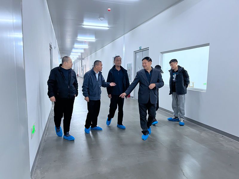 河南省電視臺(tái)、焦作市衛(wèi)健委領(lǐng)導(dǎo)到公司參觀(guān)！